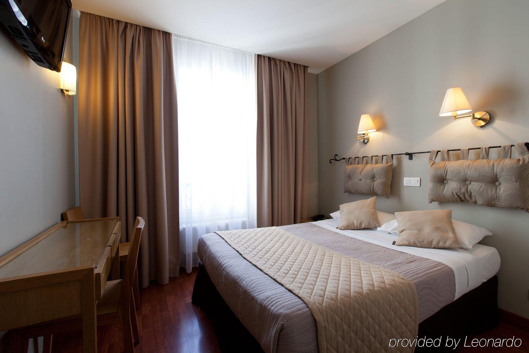 Cosmotel Hotel Париж Екстериор снимка