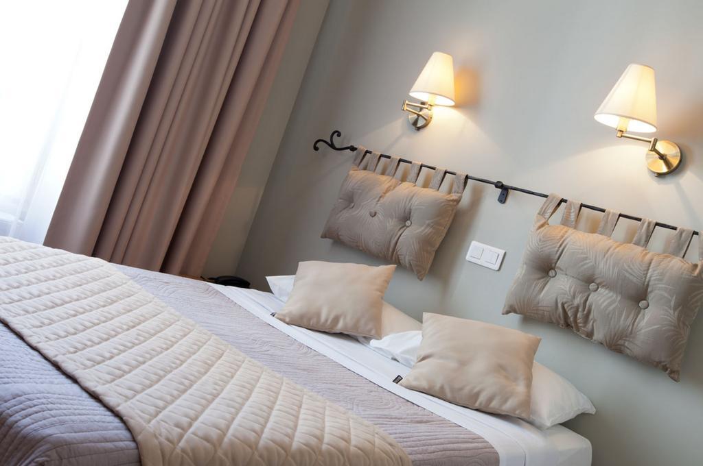 Cosmotel Hotel Париж Екстериор снимка